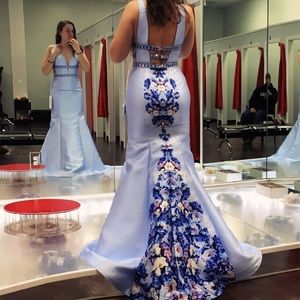 Ellie Wilde prom dress